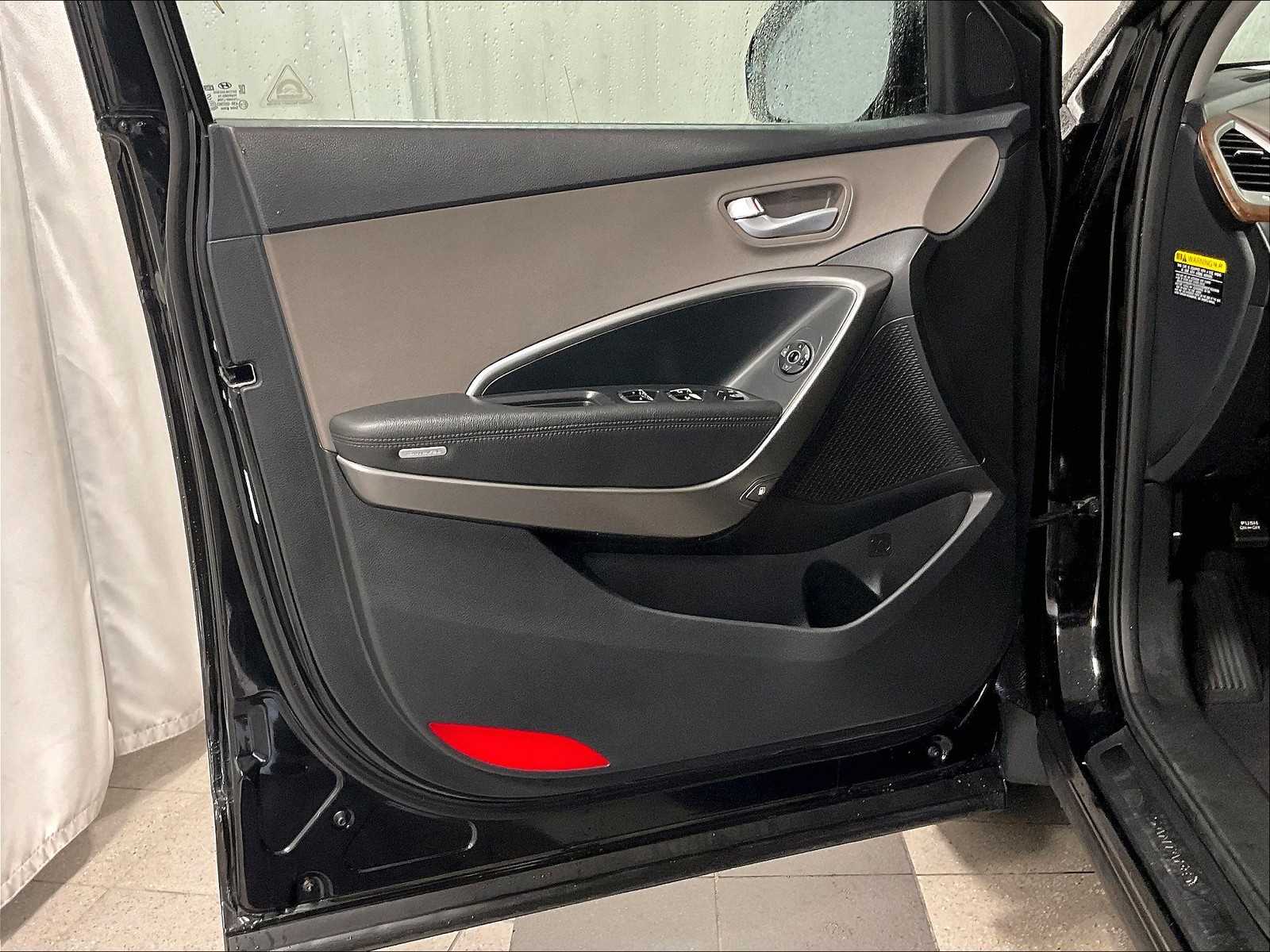2018 Hyundai Santa Fe SE - Photo 9