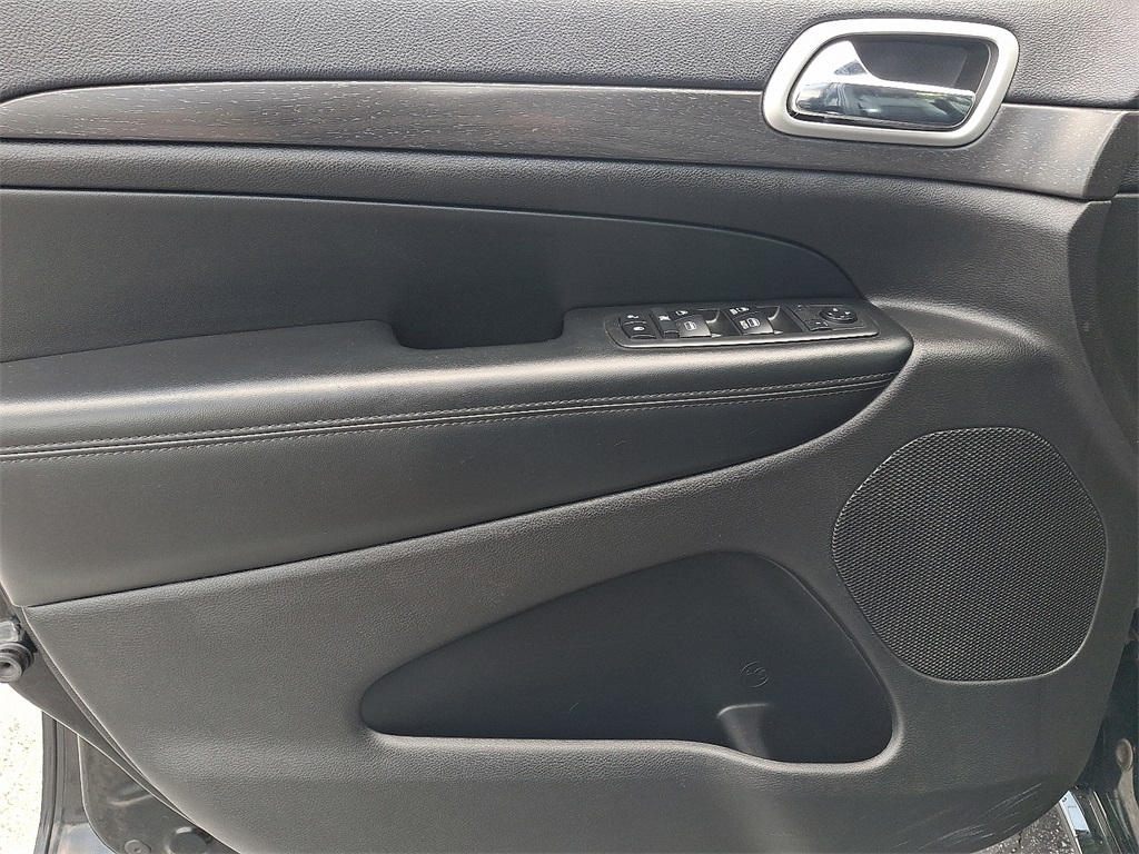 2018 Jeep Grand Cherokee Altitude - Photo 12