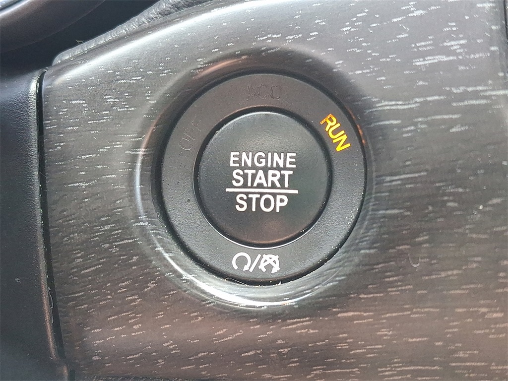 2018 Jeep Grand Cherokee Altitude - Photo 23