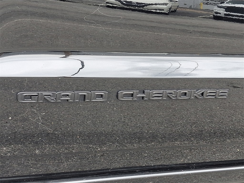 2018 Jeep Grand Cherokee Altitude - Photo 10