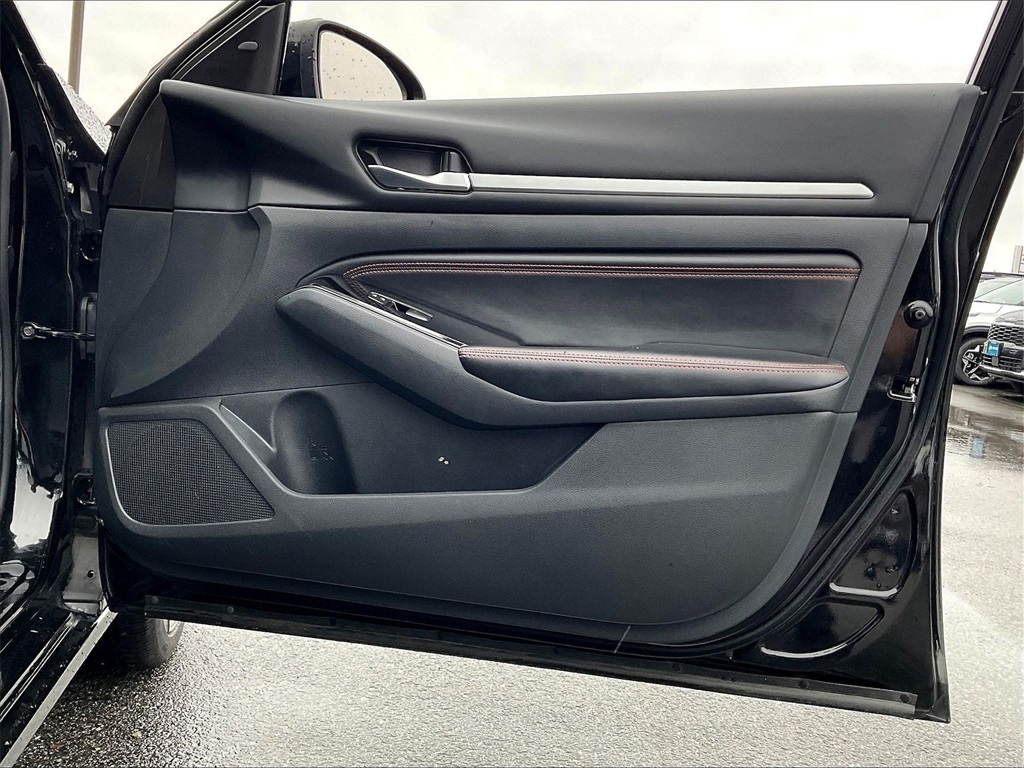 2023 Nissan Altima 2.5 SR - Photo 11