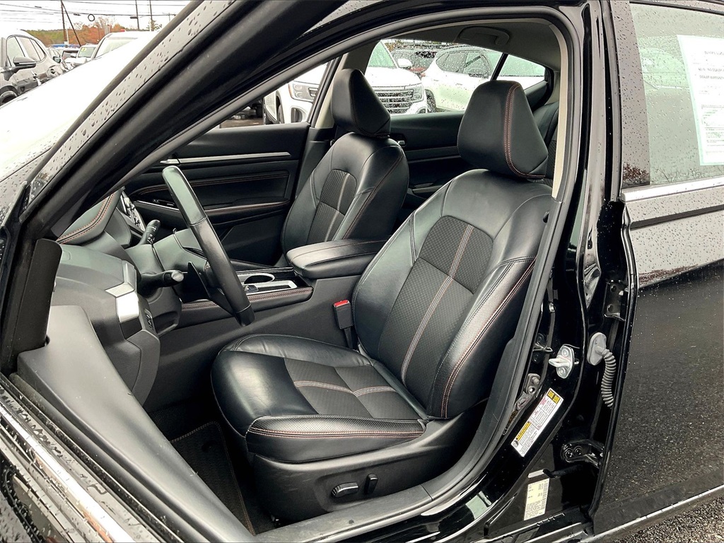 2023 Nissan Altima 2.5 SR - Photo 9