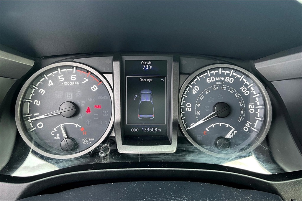 2017 Toyota Tacoma TRD Sport - Photo 25