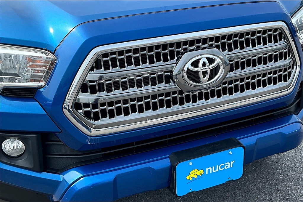 2017 Toyota Tacoma TRD Sport - Photo 32