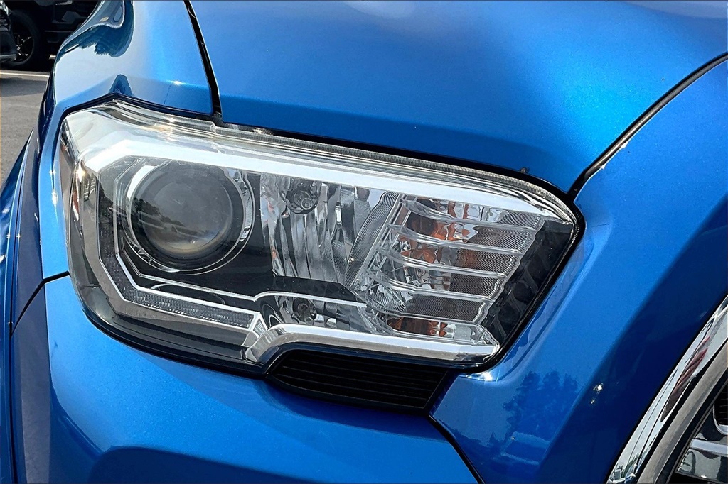 2017 Toyota Tacoma TRD Sport - Photo 33