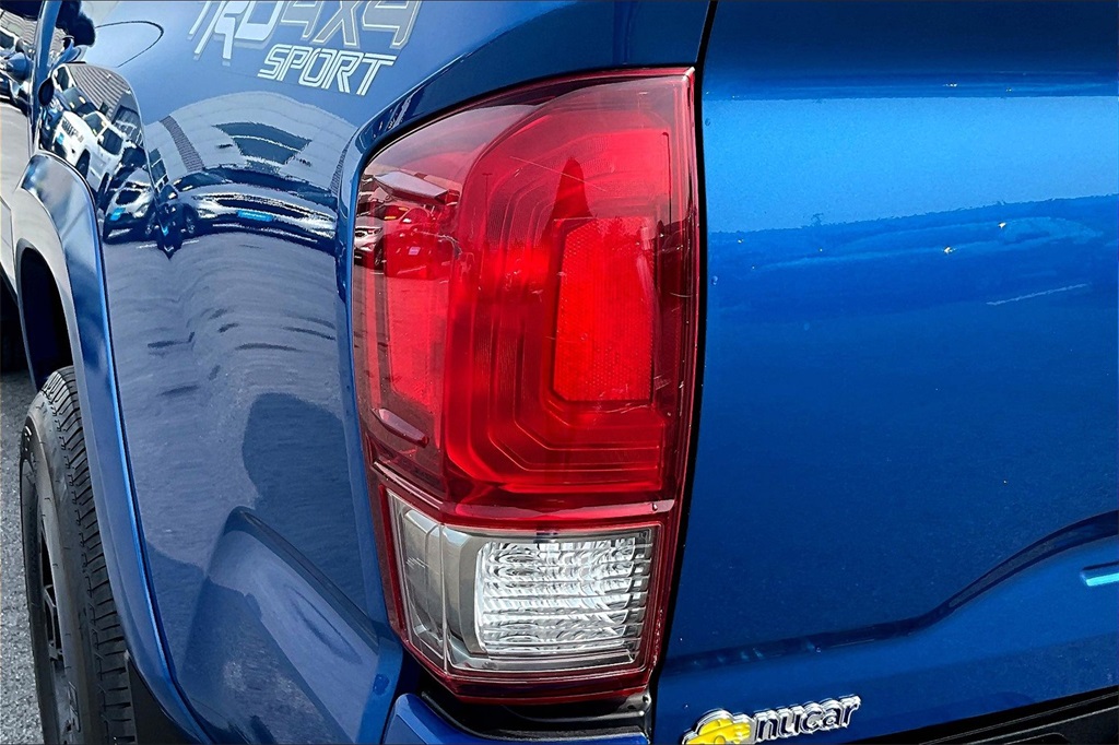 2017 Toyota Tacoma TRD Sport - Photo 34