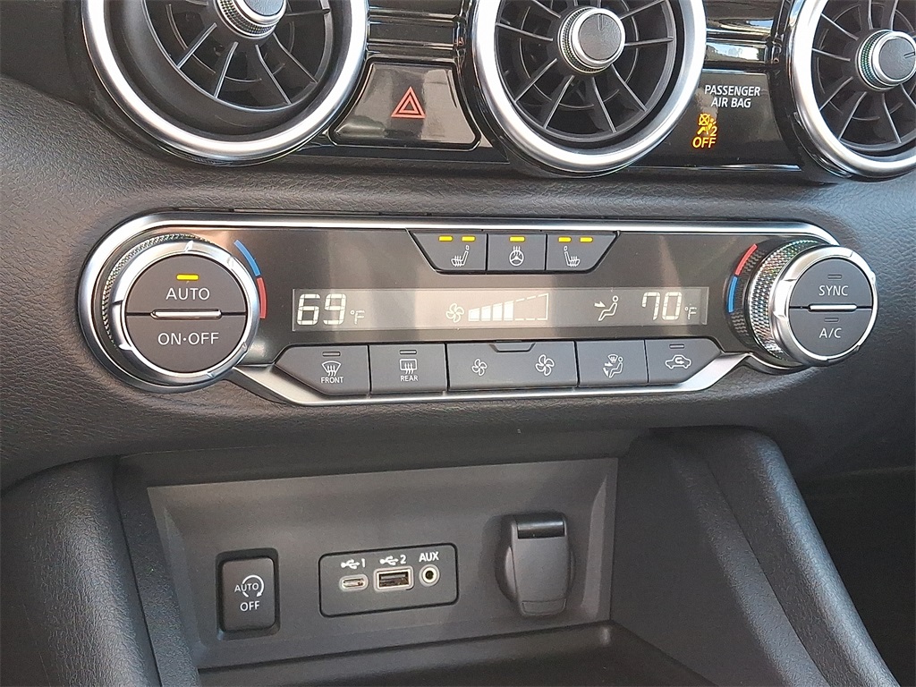 2025 Nissan Sentra SV - Photo 11