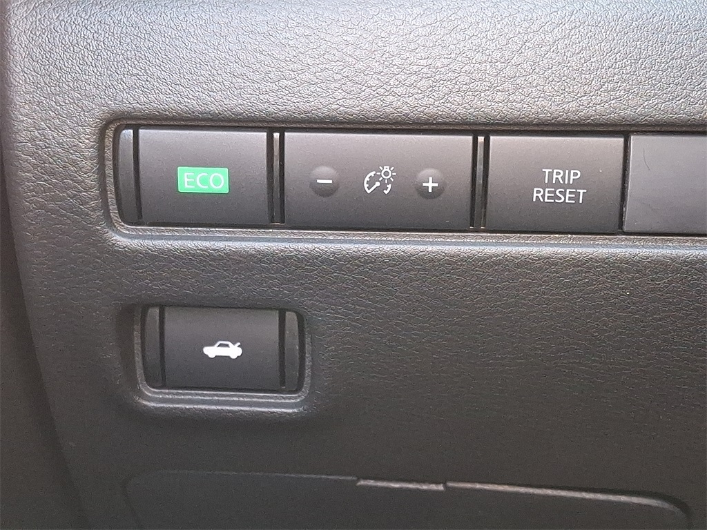 2025 Nissan Sentra SV - Photo 17