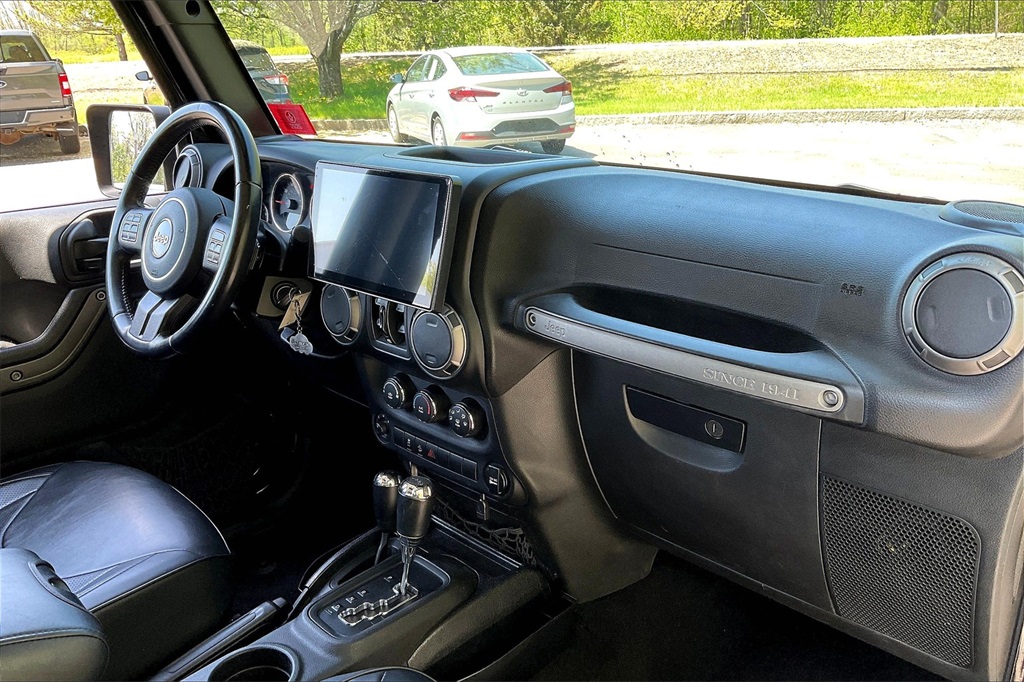 2017 Jeep Wrangler Unlimited Sport - Photo 13