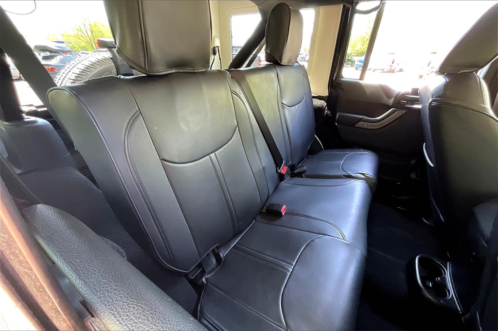 2017 Jeep Wrangler Unlimited Sport - Photo 18