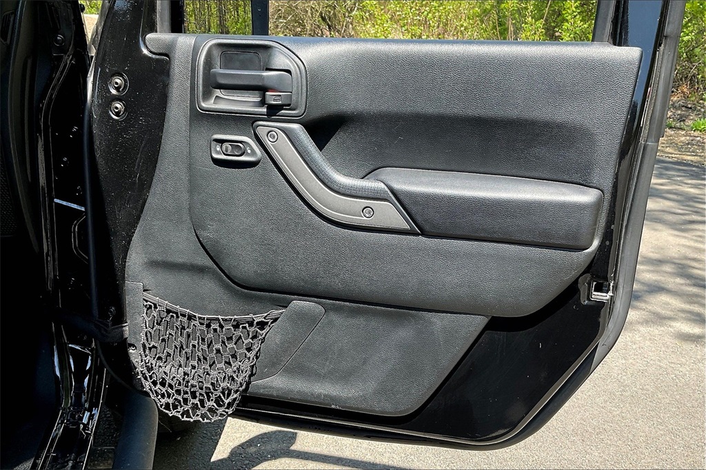 2017 Jeep Wrangler Unlimited Sport - Photo 25