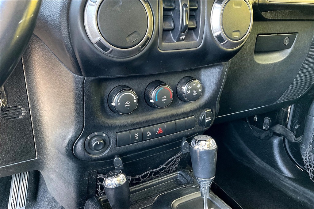 2017 Jeep Wrangler Unlimited Sport - Photo 27