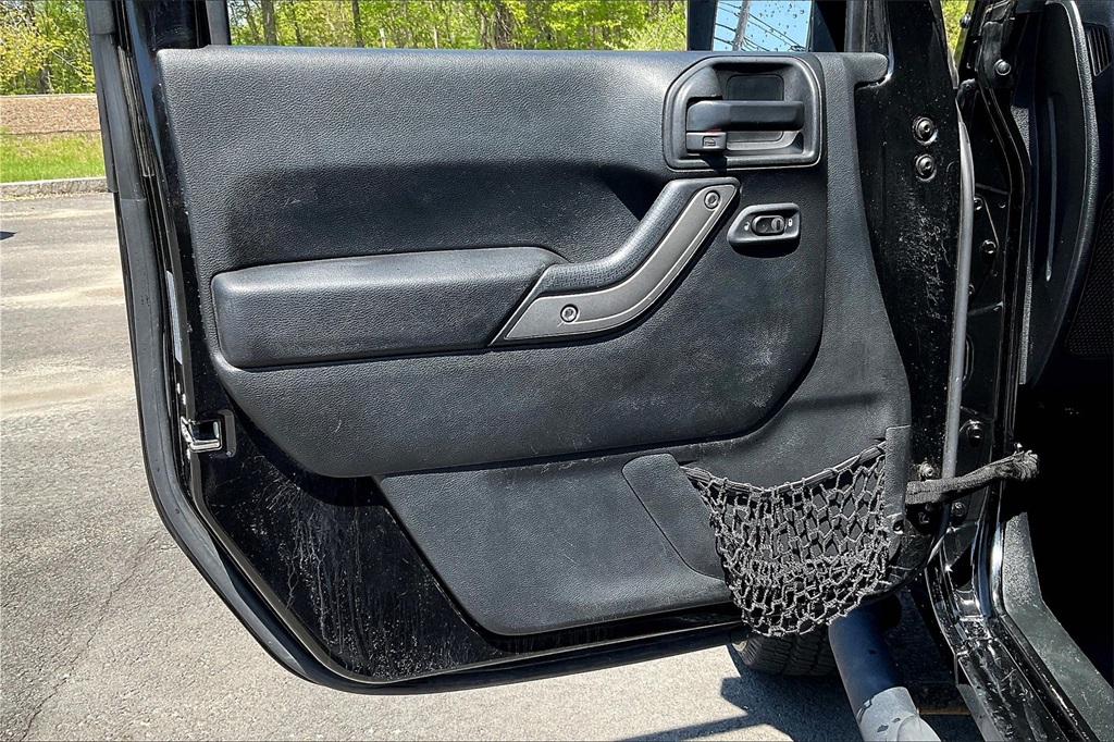 2017 Jeep Wrangler Unlimited Sport - Photo 9