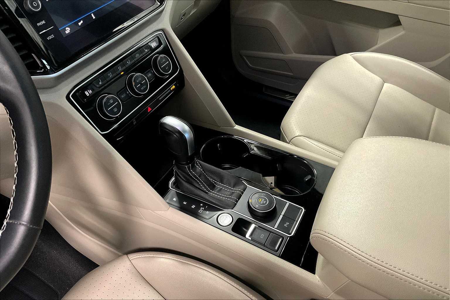 2022 Volkswagen Atlas 2.0T SE w/Technology - Photo 21