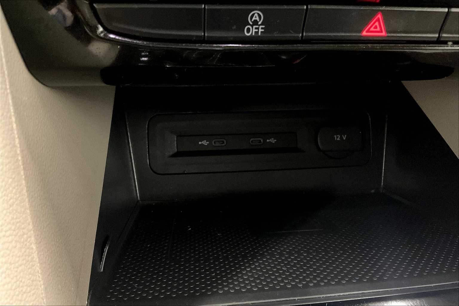 2022 Volkswagen Atlas 2.0T SE w/Technology - Photo 28