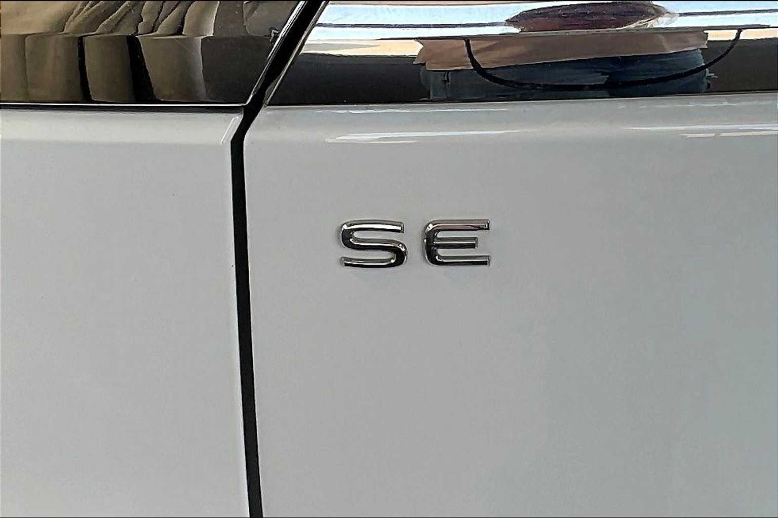 2022 Volkswagen Atlas 2.0T SE w/Technology - Photo 30