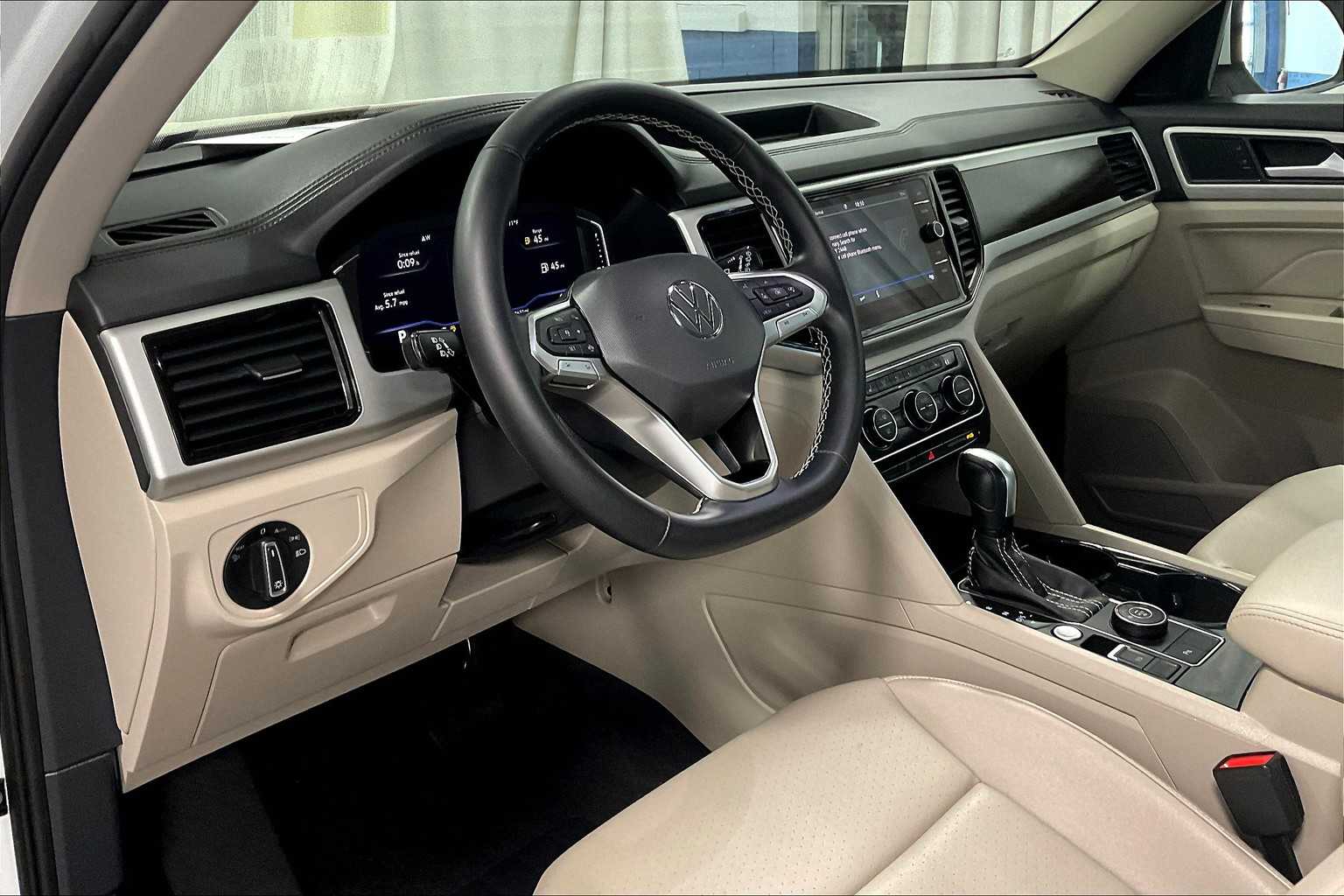 2022 Volkswagen Atlas 2.0T SE w/Technology - Photo 8