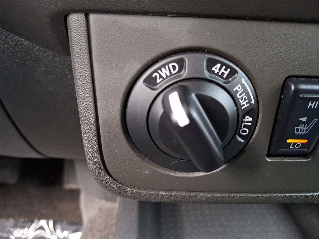 2015 Nissan Xterra PRO-4X - Photo 24
