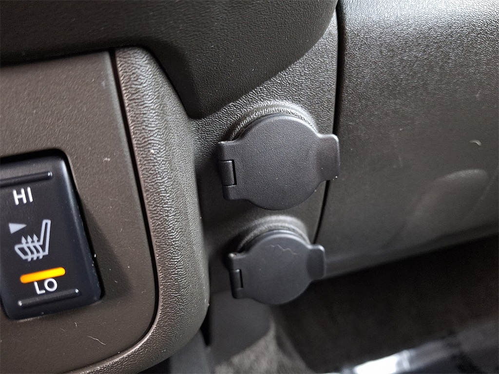 2015 Nissan Xterra PRO-4X - Photo 25