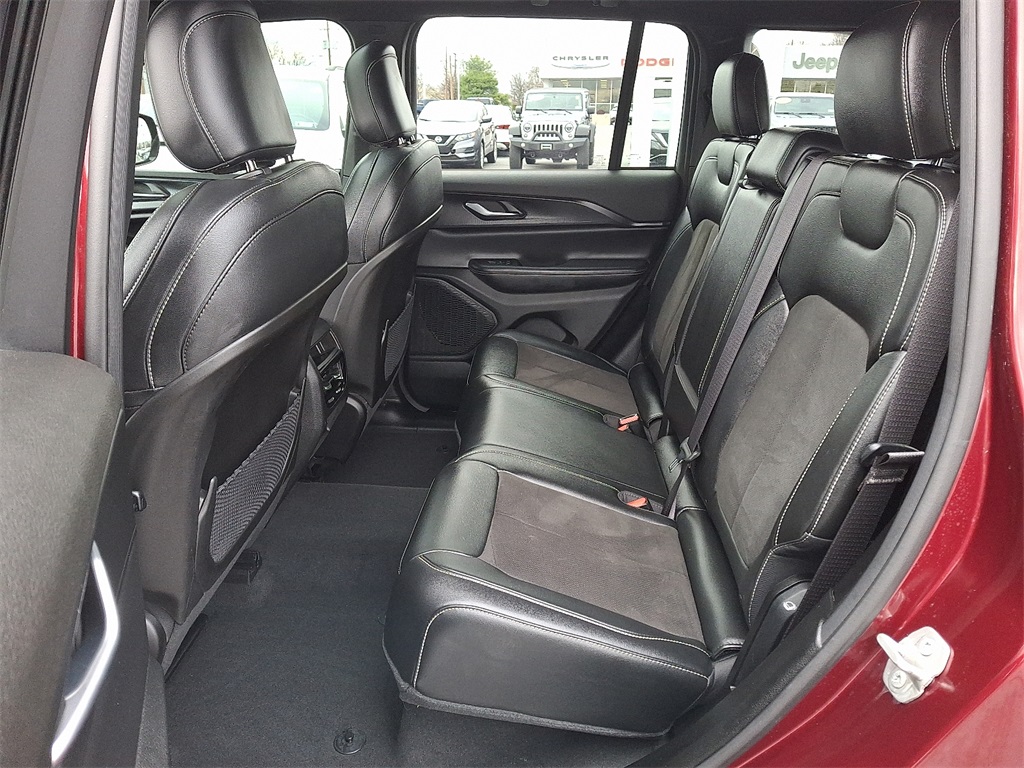 2023 Jeep Grand Cherokee Altitude - Photo 11