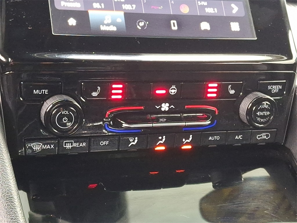 2023 Jeep Grand Cherokee Altitude - Photo 17