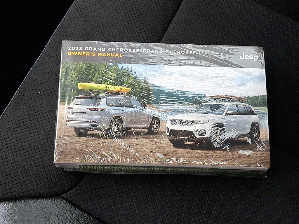 2023 Jeep Grand Cherokee Altitude - Photo 25