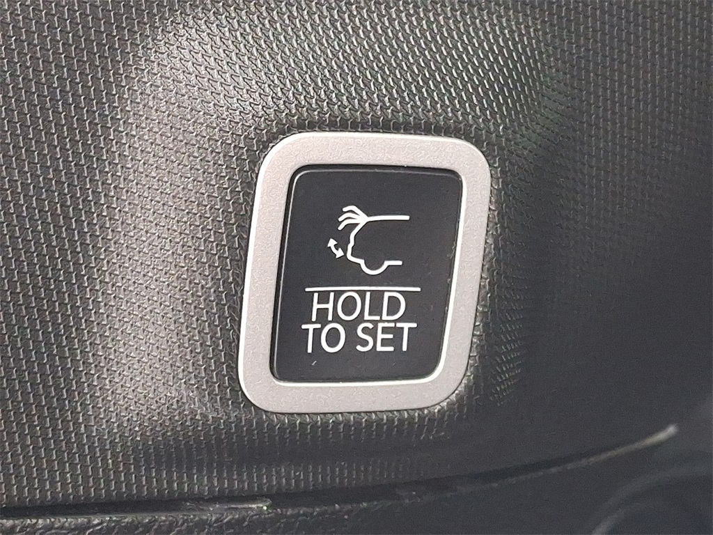 2023 Jeep Grand Cherokee Altitude - Photo 28