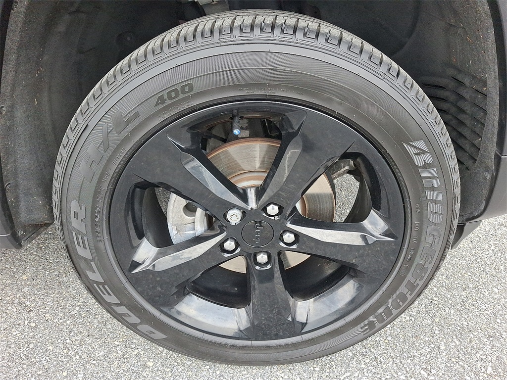 2023 Jeep Grand Cherokee Altitude - Photo 9