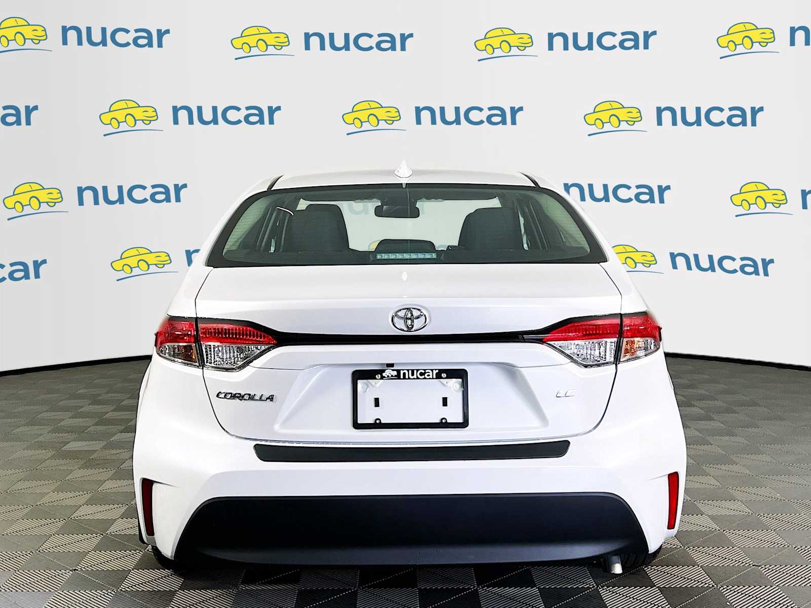 2025 Toyota Corolla LE - Photo 5