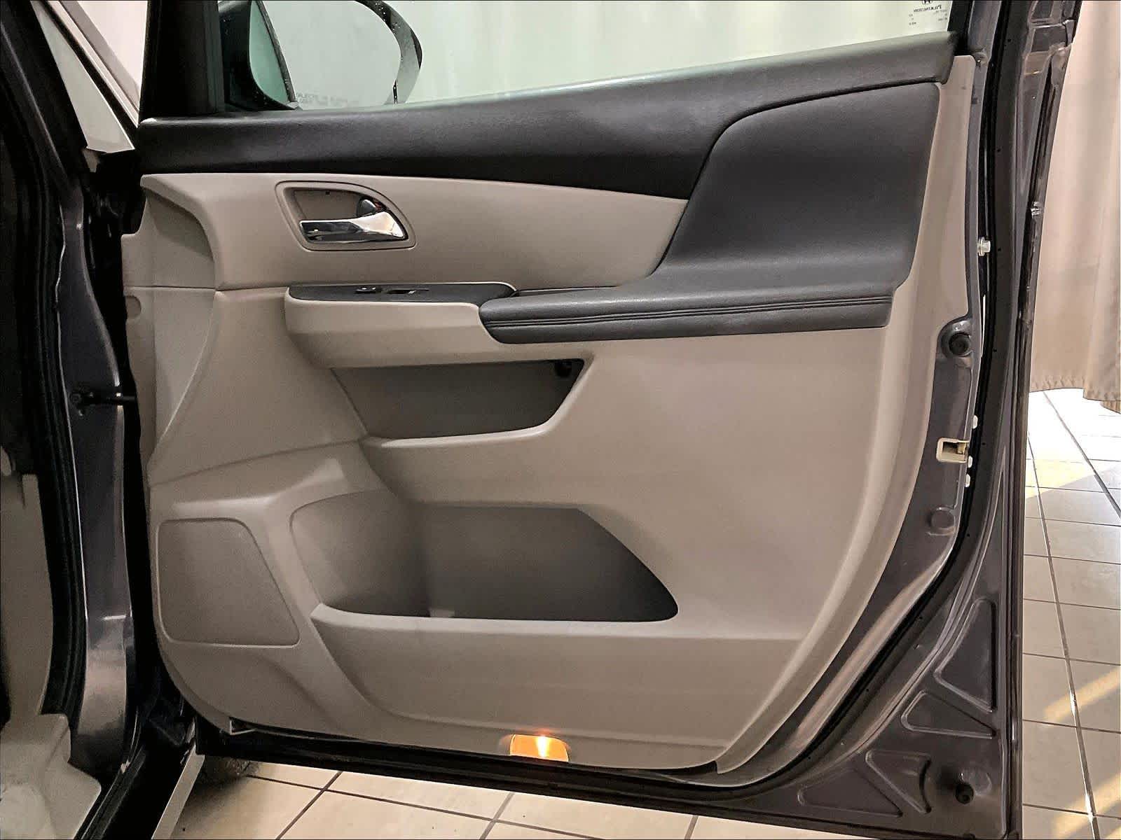 2015 Honda Odyssey EX - Photo 12