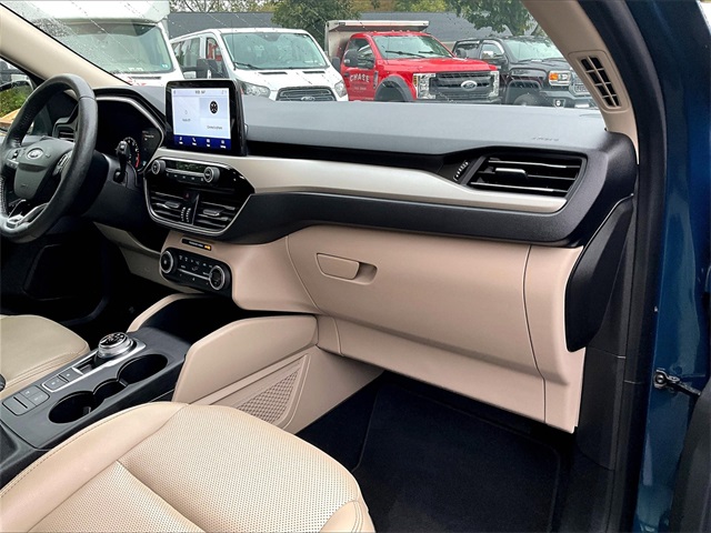 2020 Ford Escape SEL - Photo 17