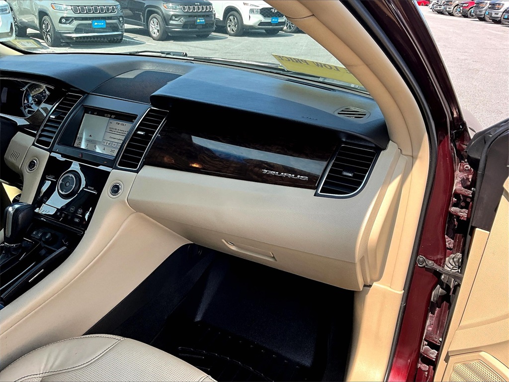 2018 Ford Taurus Limited - Photo 13