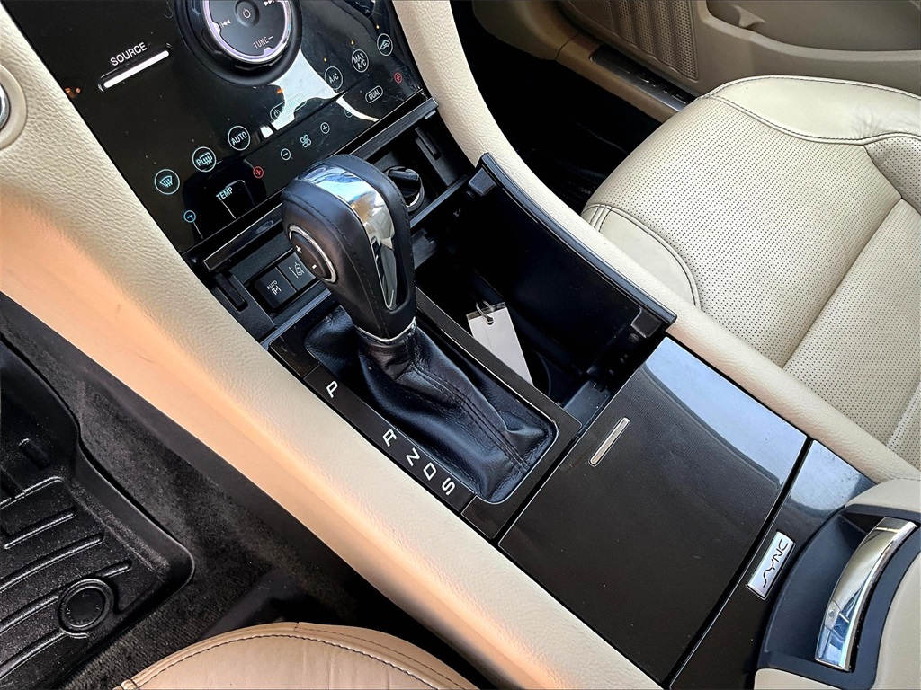 2018 Ford Taurus Limited - Photo 20