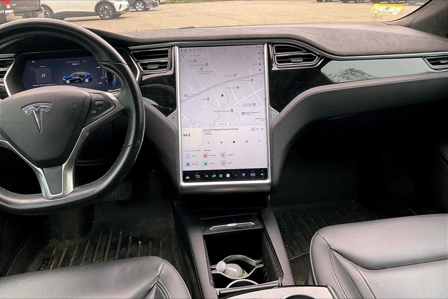 2016 Tesla Model S 90D - Photo 16