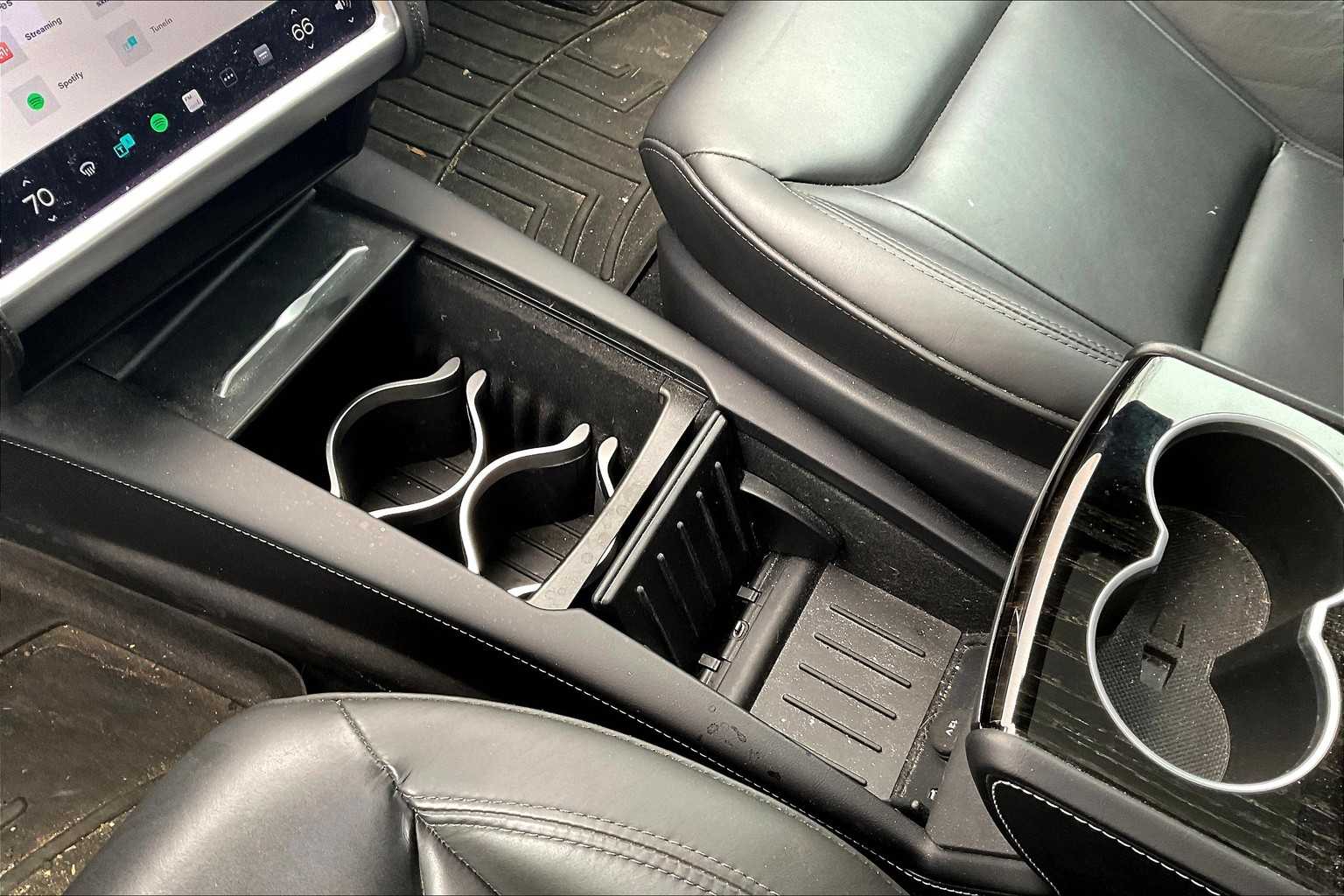 2016 Tesla Model S 90D - Photo 18