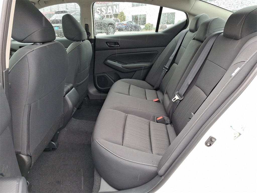 2025 Nissan Altima 2.5 SV - Photo 6
