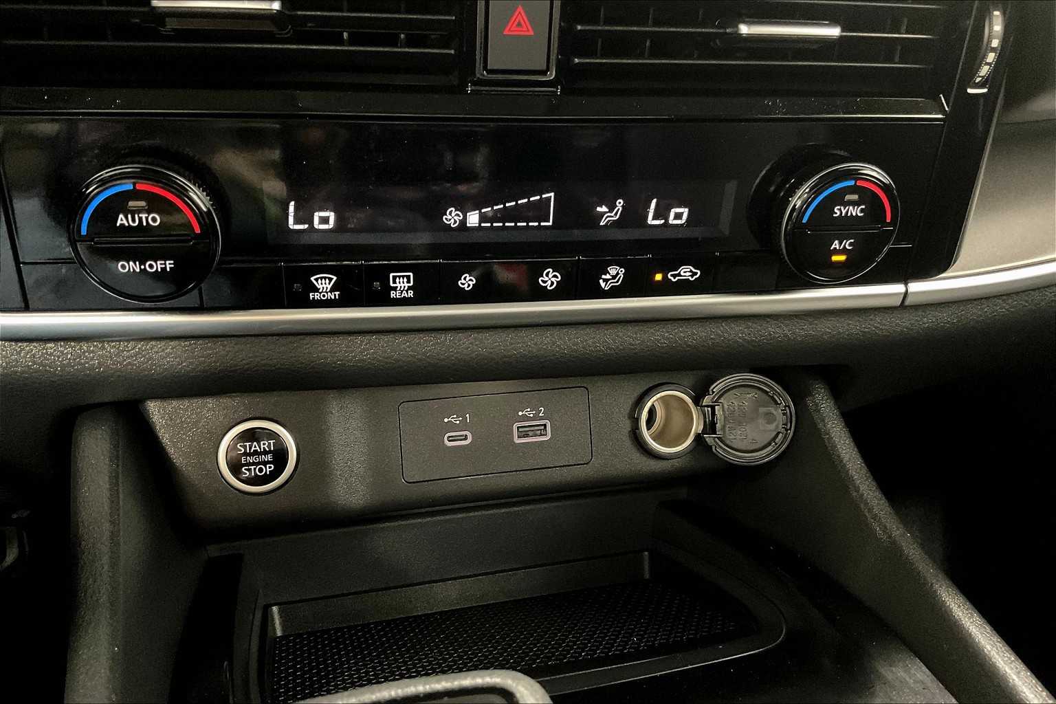 2021 Nissan Rogue SV - Photo 25