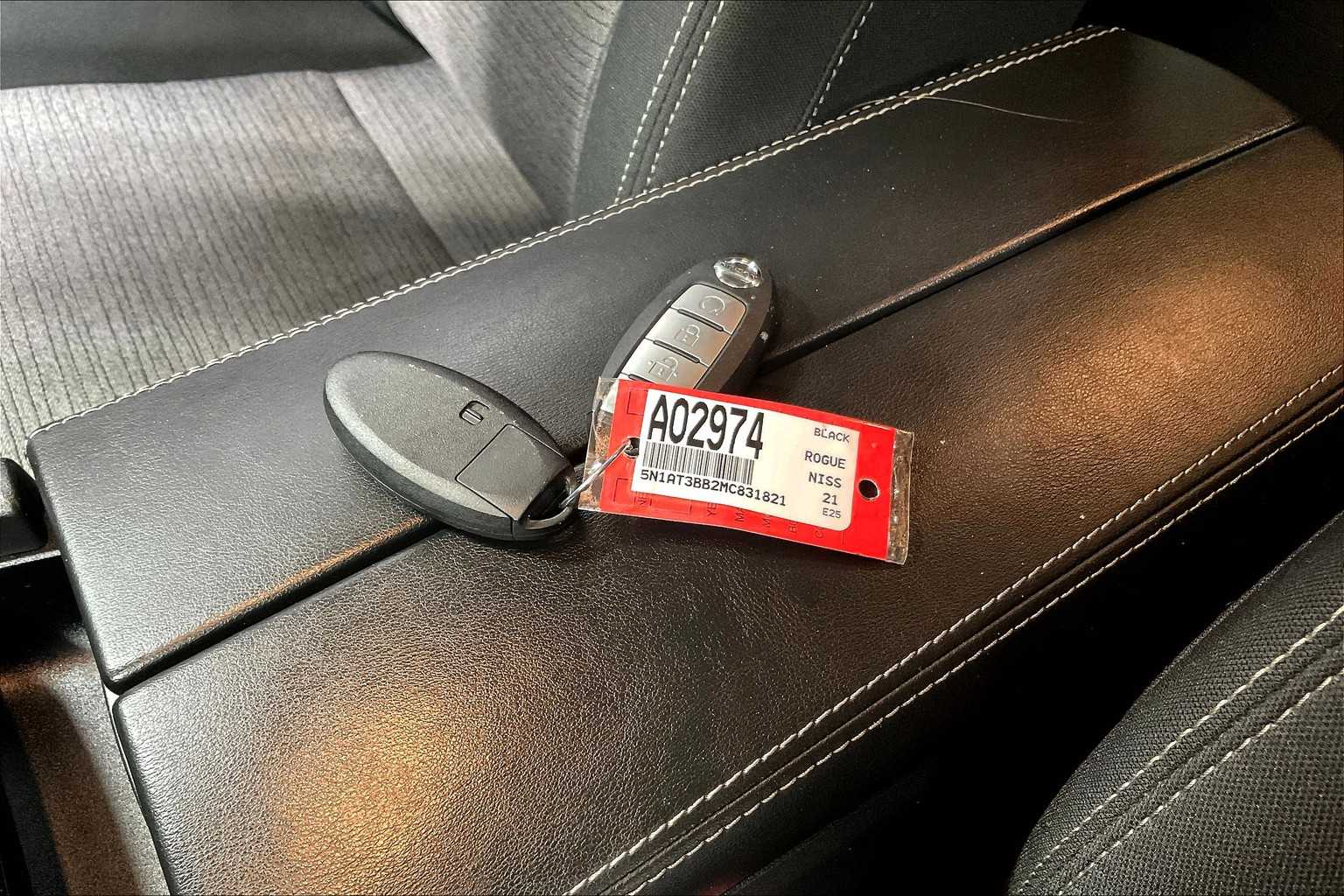 2021 Nissan Rogue SV - Photo 30
