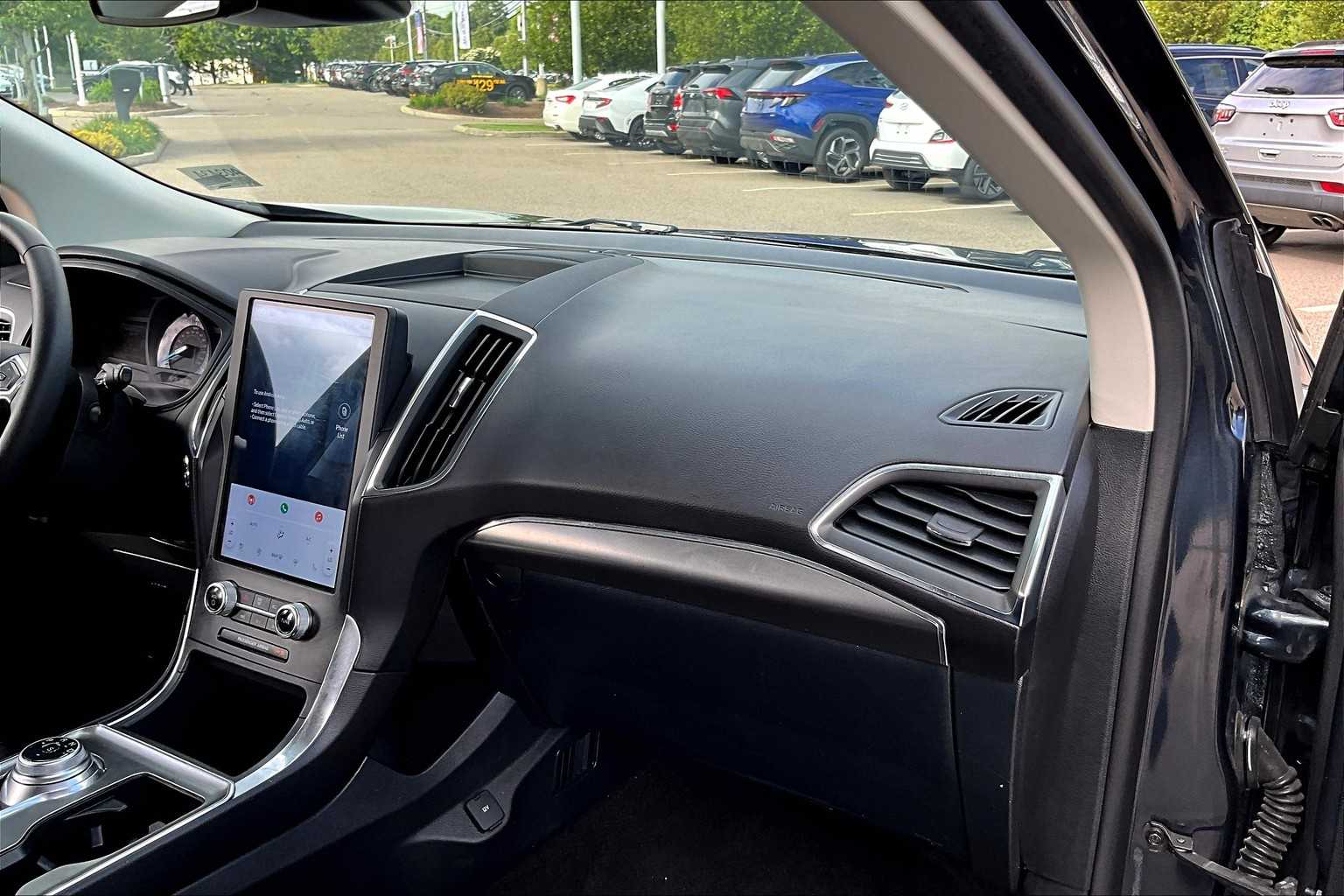 2024 Ford Edge Titanium - Photo 12