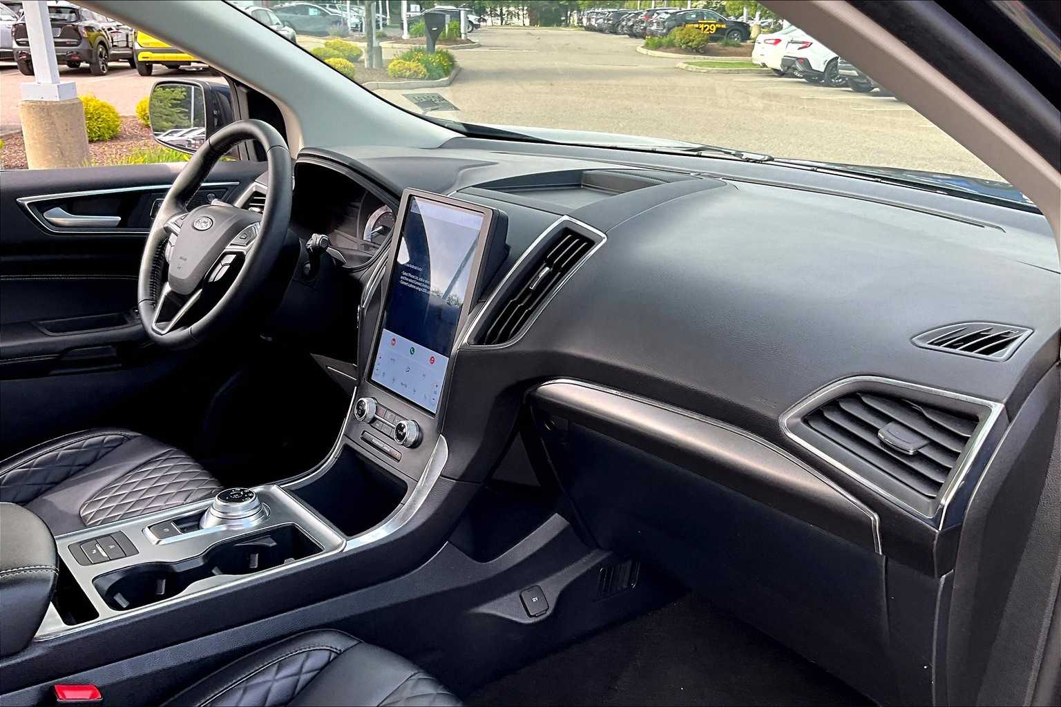 2024 Ford Edge Titanium - Photo 13