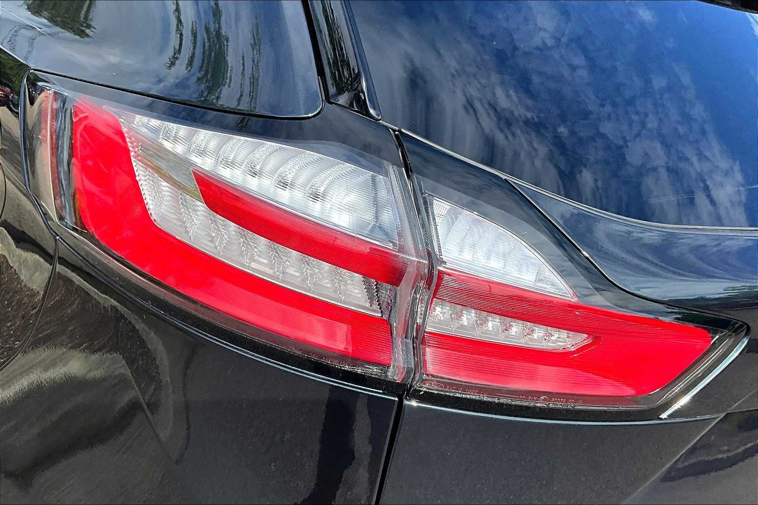2024 Ford Edge Titanium - Photo 27