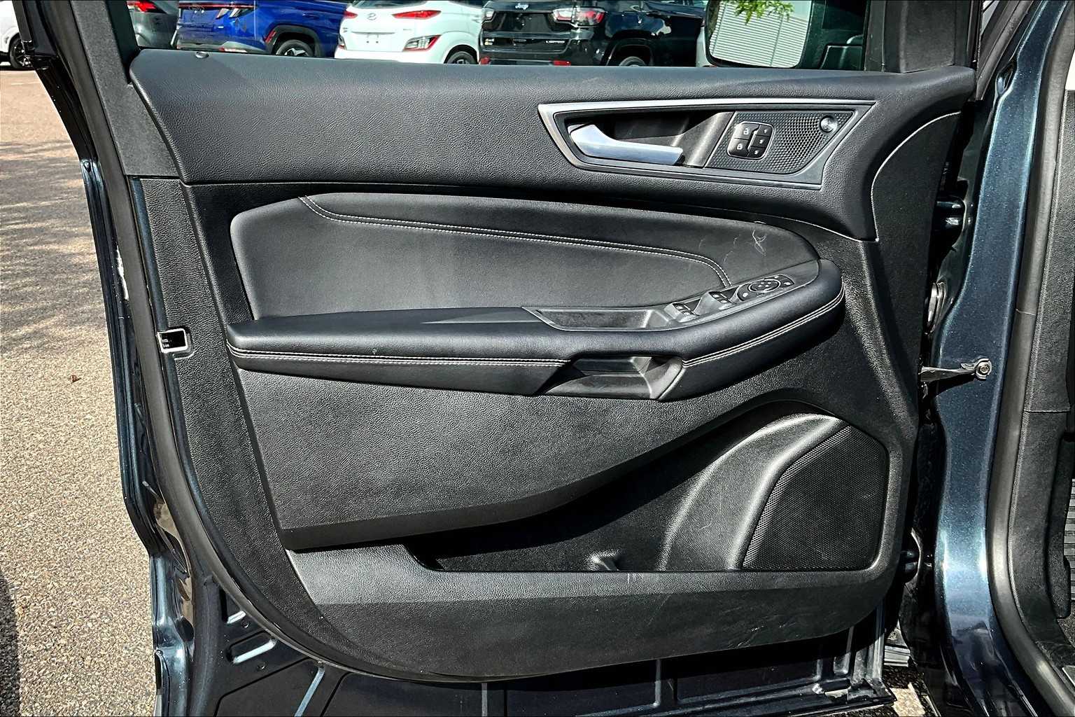 2024 Ford Edge Titanium - Photo 8