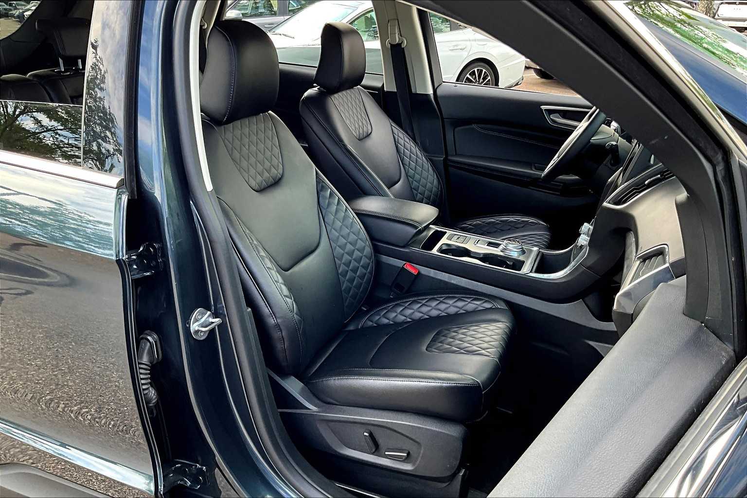 2024 Ford Edge Titanium - Photo 10
