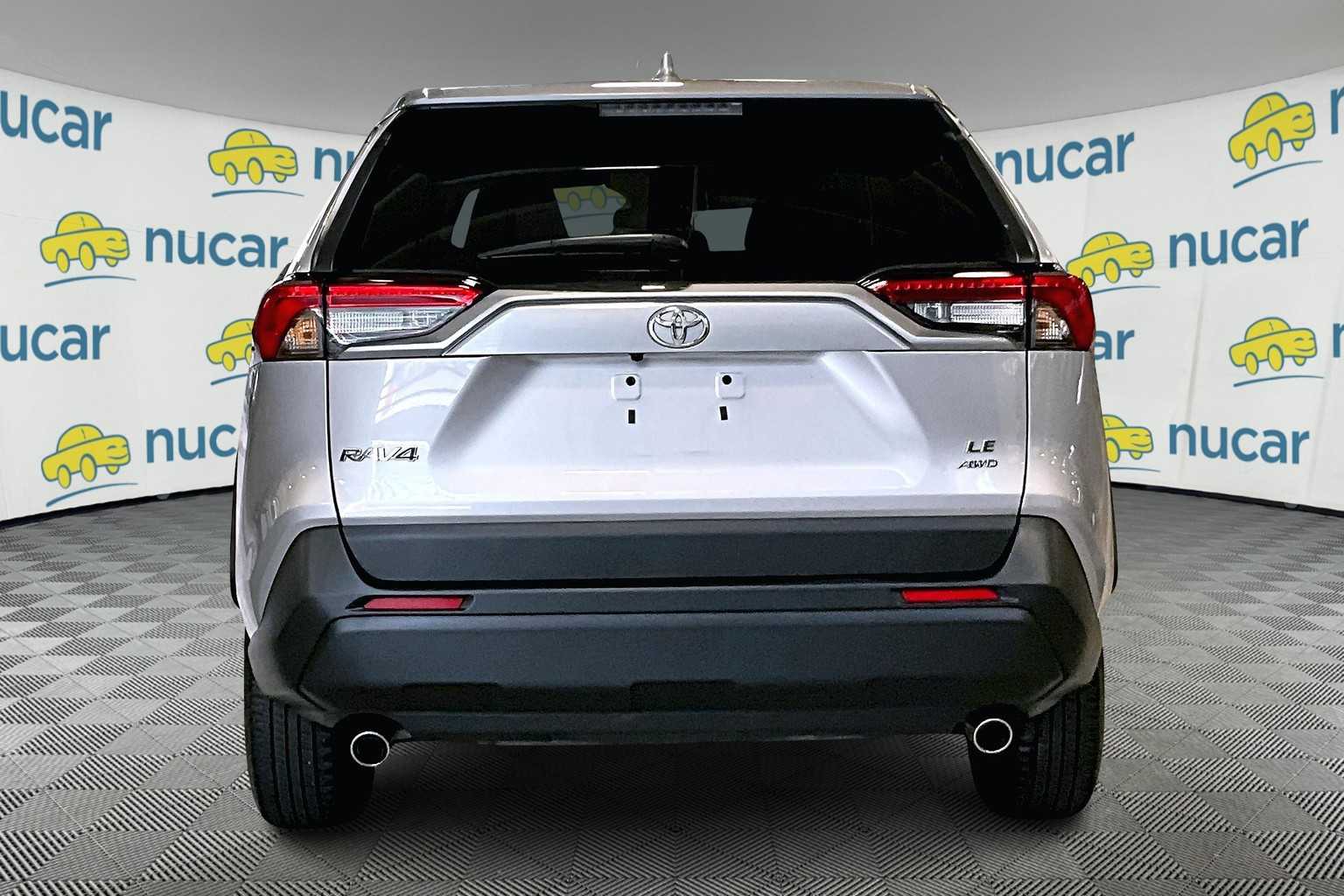 2023 Toyota RAV4 LE - Photo 5