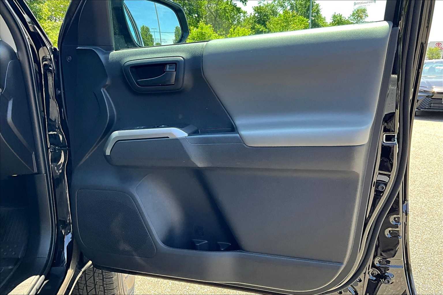 2023 Toyota Tacoma SR5 - Photo 12