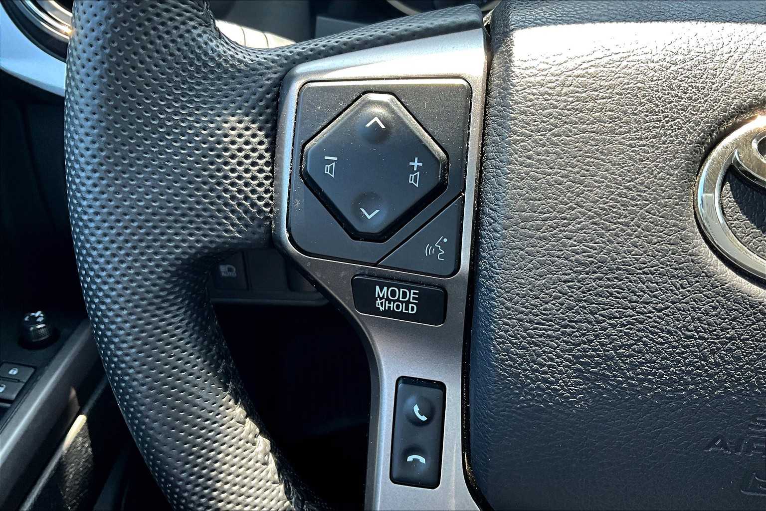 2023 Toyota Tacoma SR5 - Photo 23