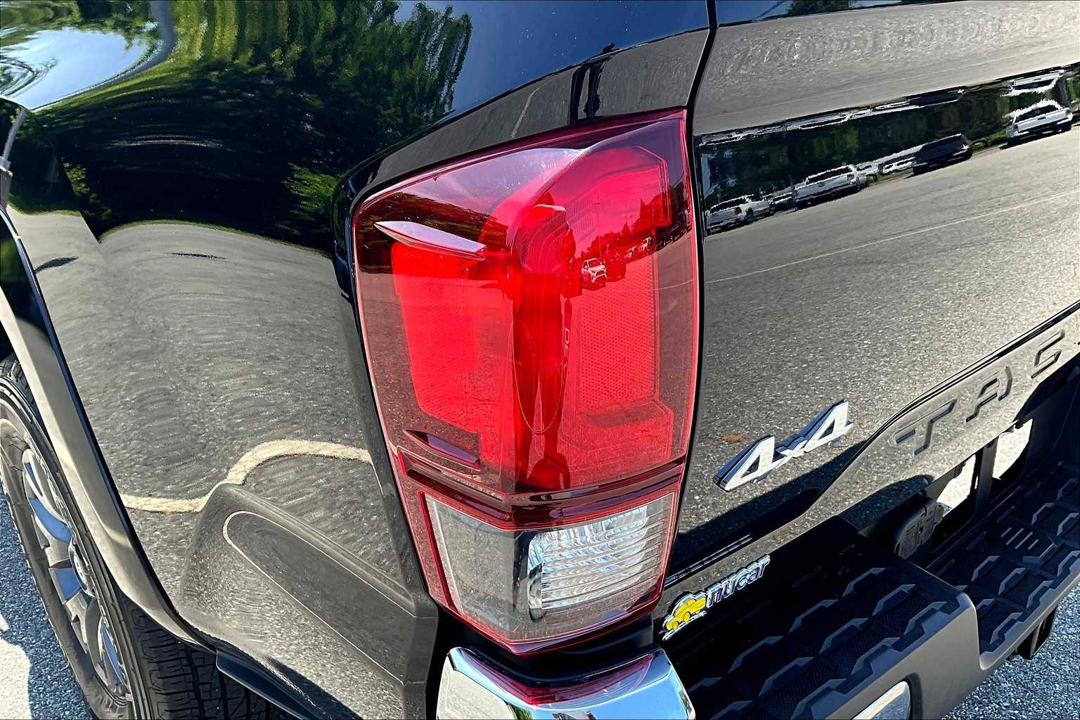 2023 Toyota Tacoma SR5 - Photo 35