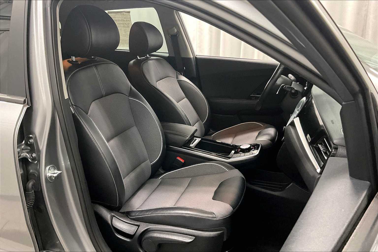 2022 Kia Niro EV EX - Photo 11