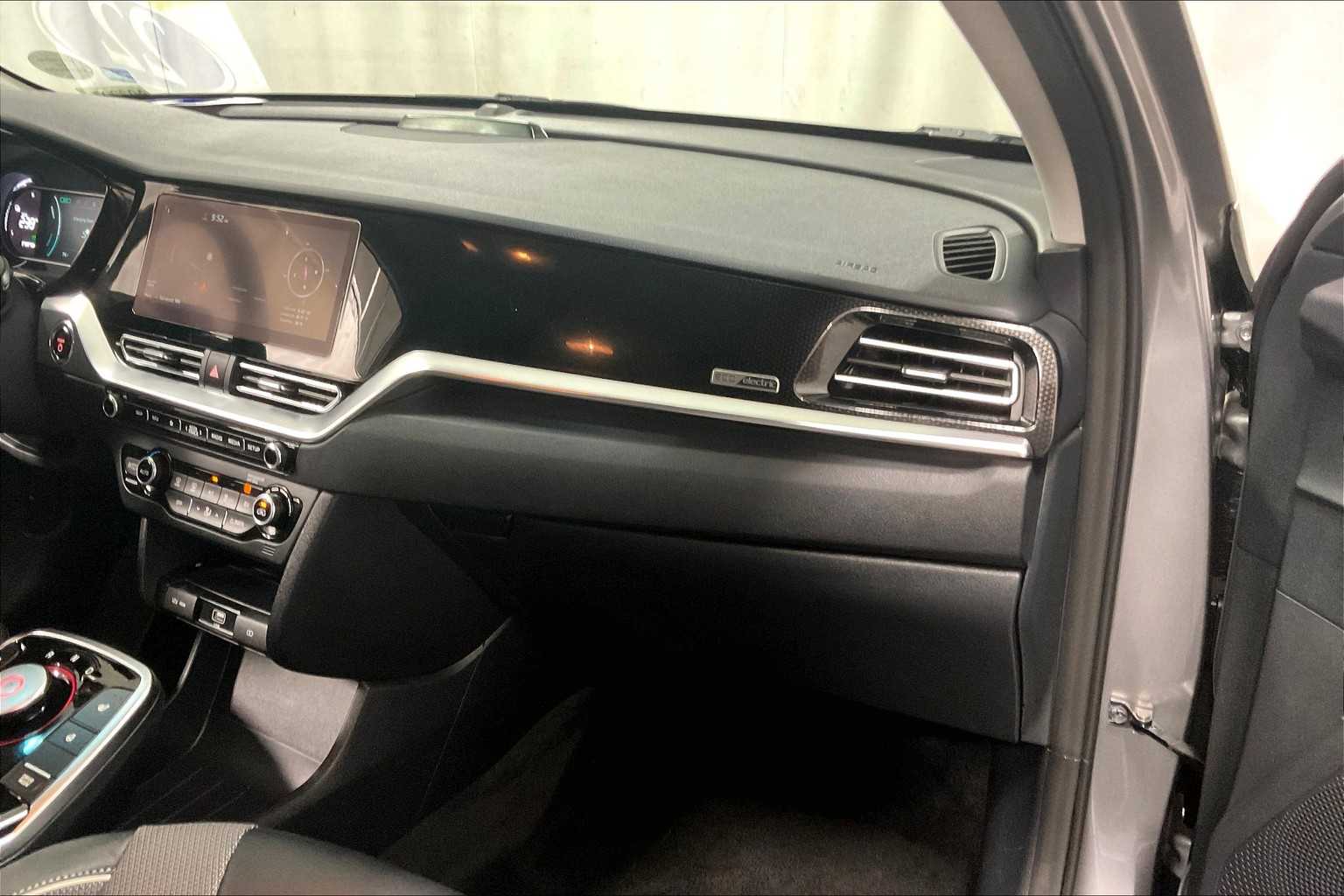 2022 Kia Niro EV EX - Photo 13