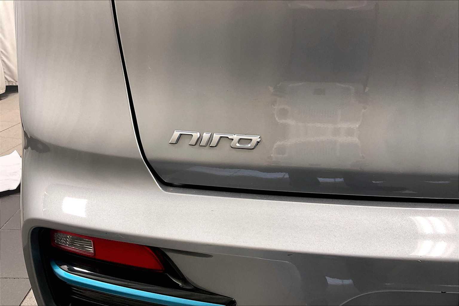 2022 Kia Niro EV EX - Photo 28